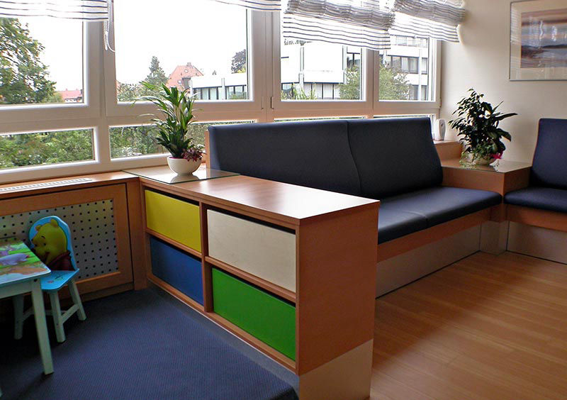 Wartezimmer mit Kinderecke